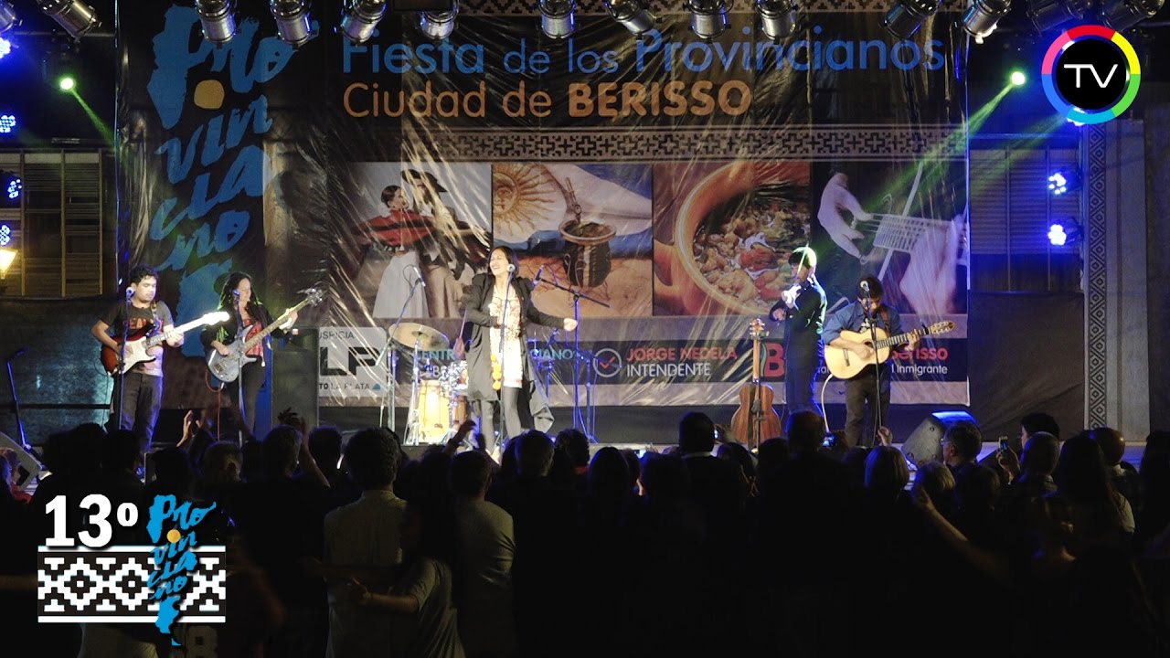 Roxana Carabajal  - Para el que ande más lejos / Chacarera del patio / Para los sueños