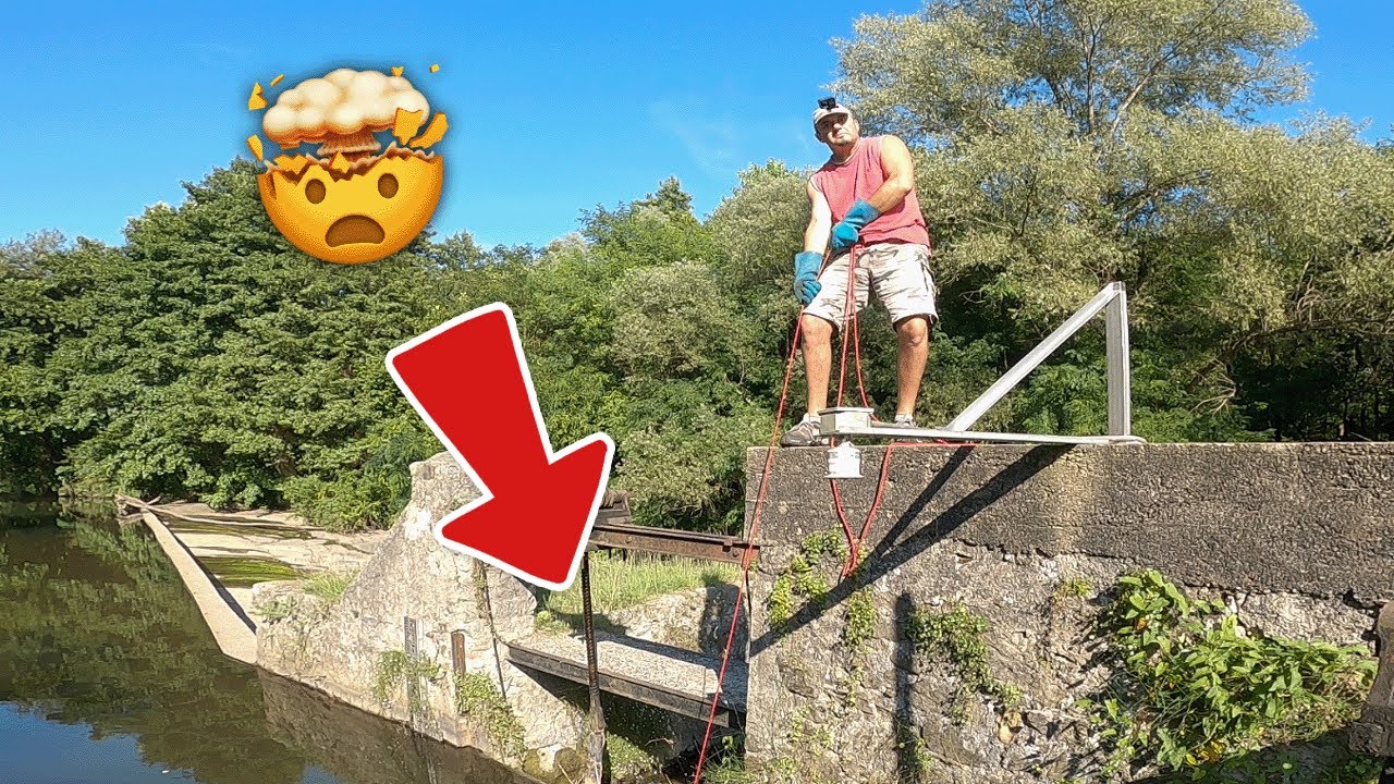 HO PESCATO qualcosa di PESANTISSIMO con il MAGNETE! 😱 Magnet Fishing Italia
