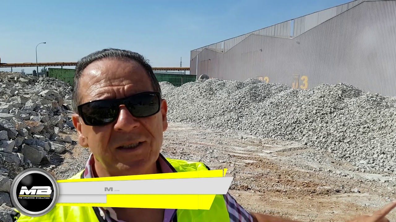 Triturando hormigón en Valencia con la trituradora MB Crusher- Entrevista con nuestro distribuidor