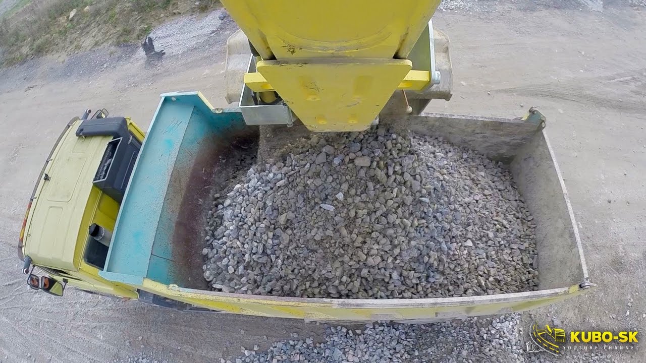 Liebherr R926 excavator loading Tatra truck - 5 camera view