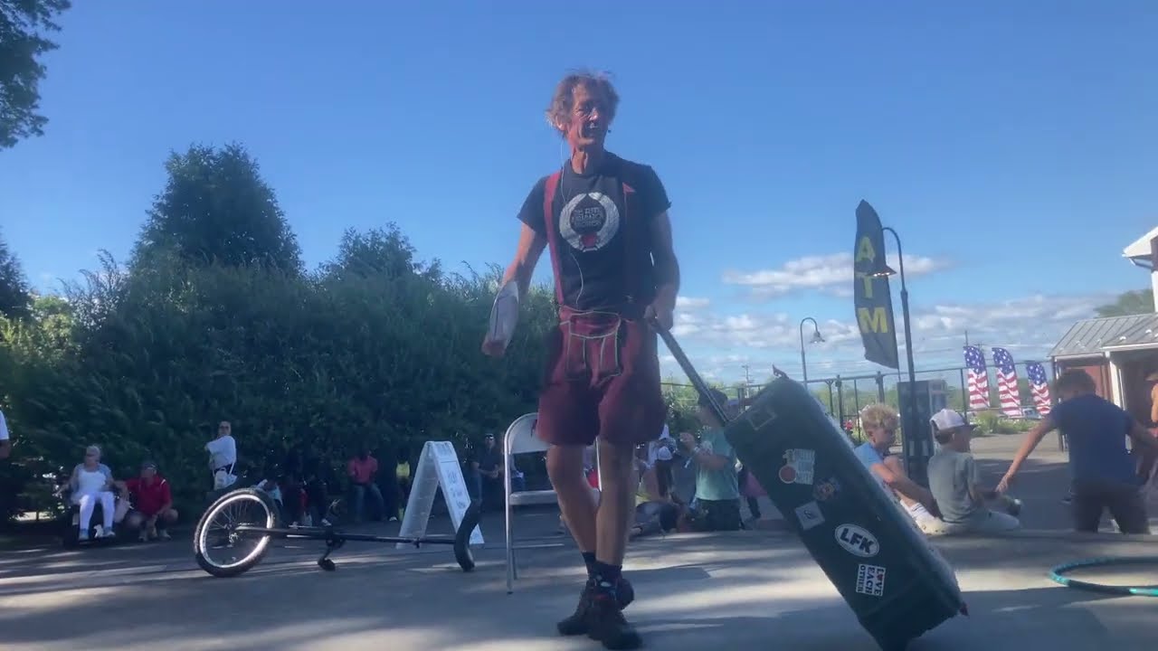 German Skinny Juggler Michael Hilby at Dutchess County Fair