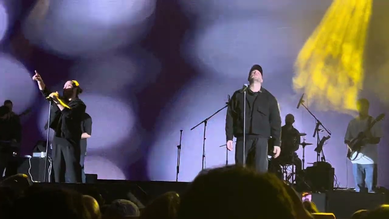 Masih & Arash Ap - Bia bazam (live in concert) مسیح و آرش - بیا بازم