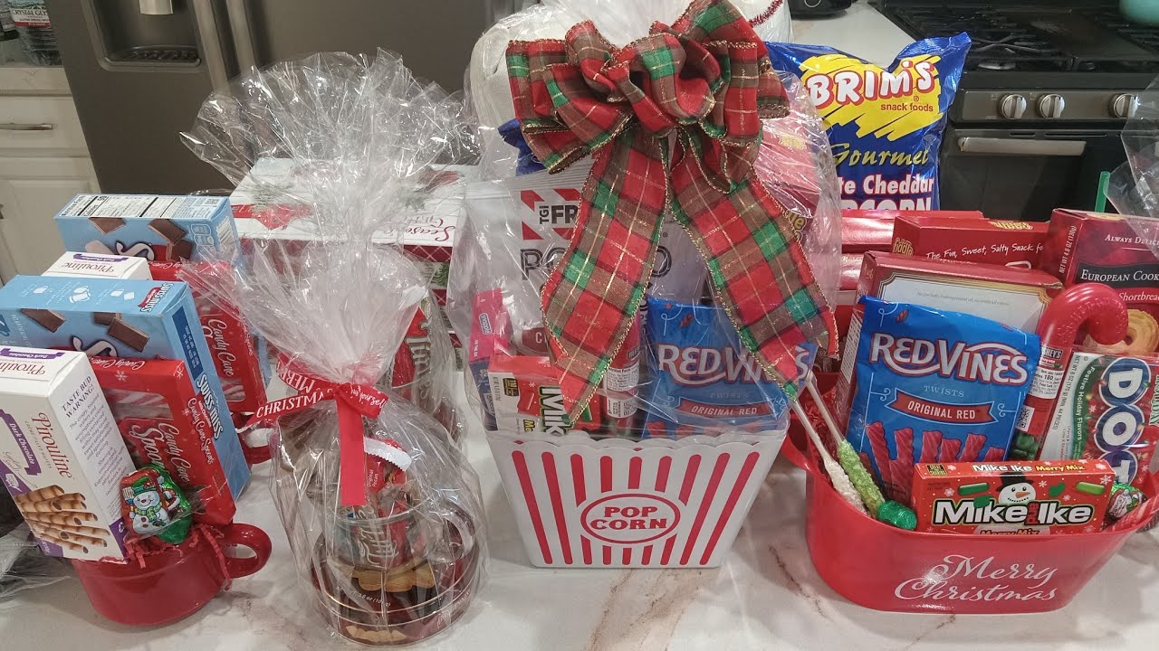 Vlogmas Day 19 | Christmas Snack Gift Ideas Under $10 | Dollar Tree Snack Gift Basket Ideas