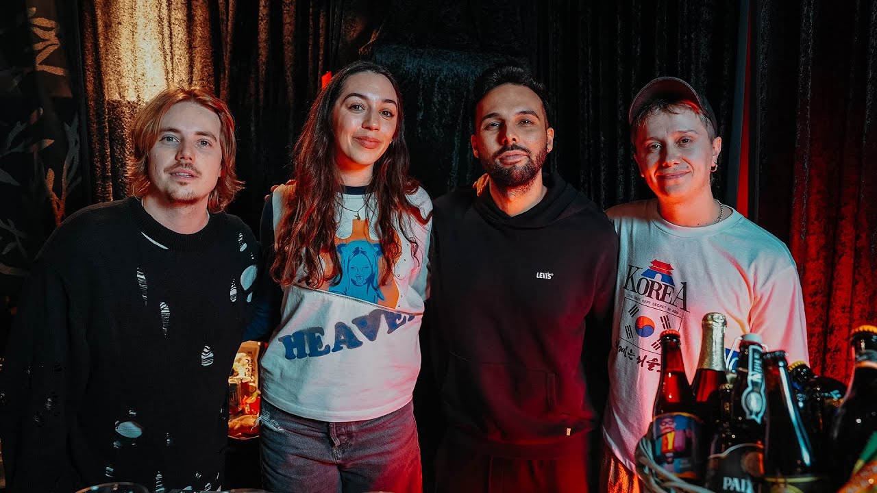 Nothing But Thieves: 