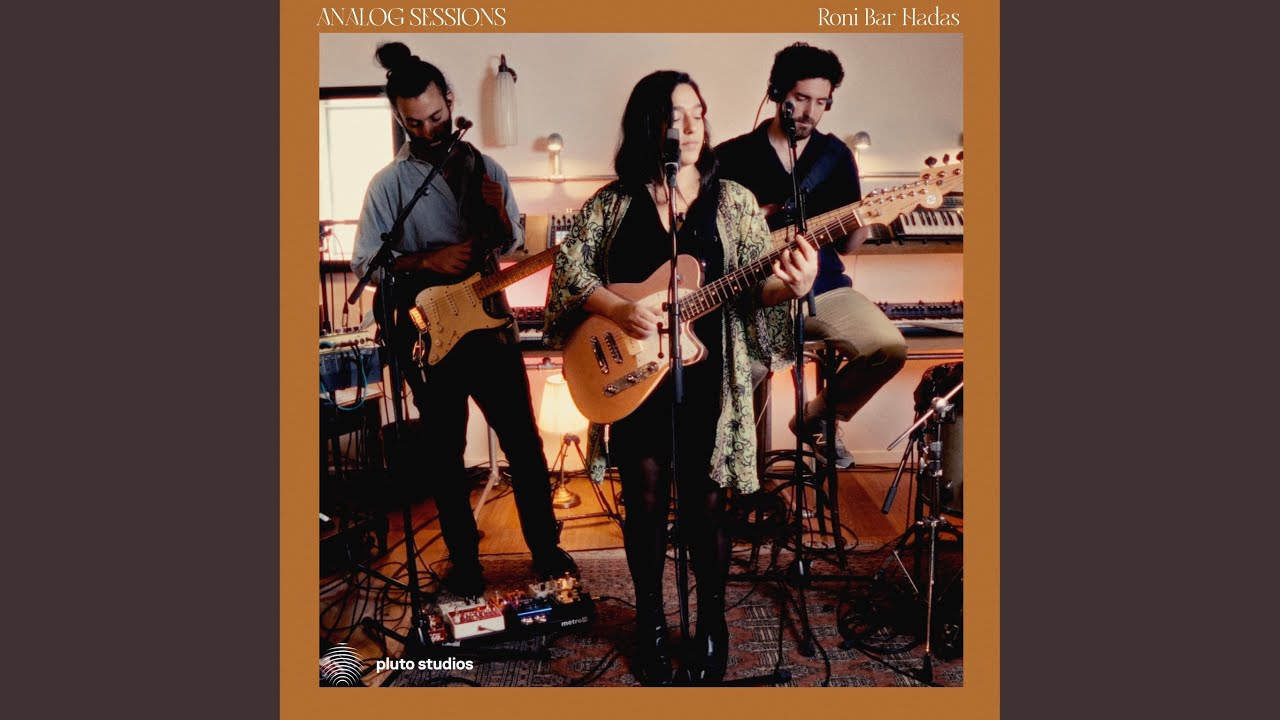 Red Lines (Live at Analog Sessions)