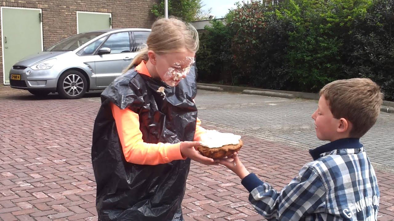 Chris gooit taarten
