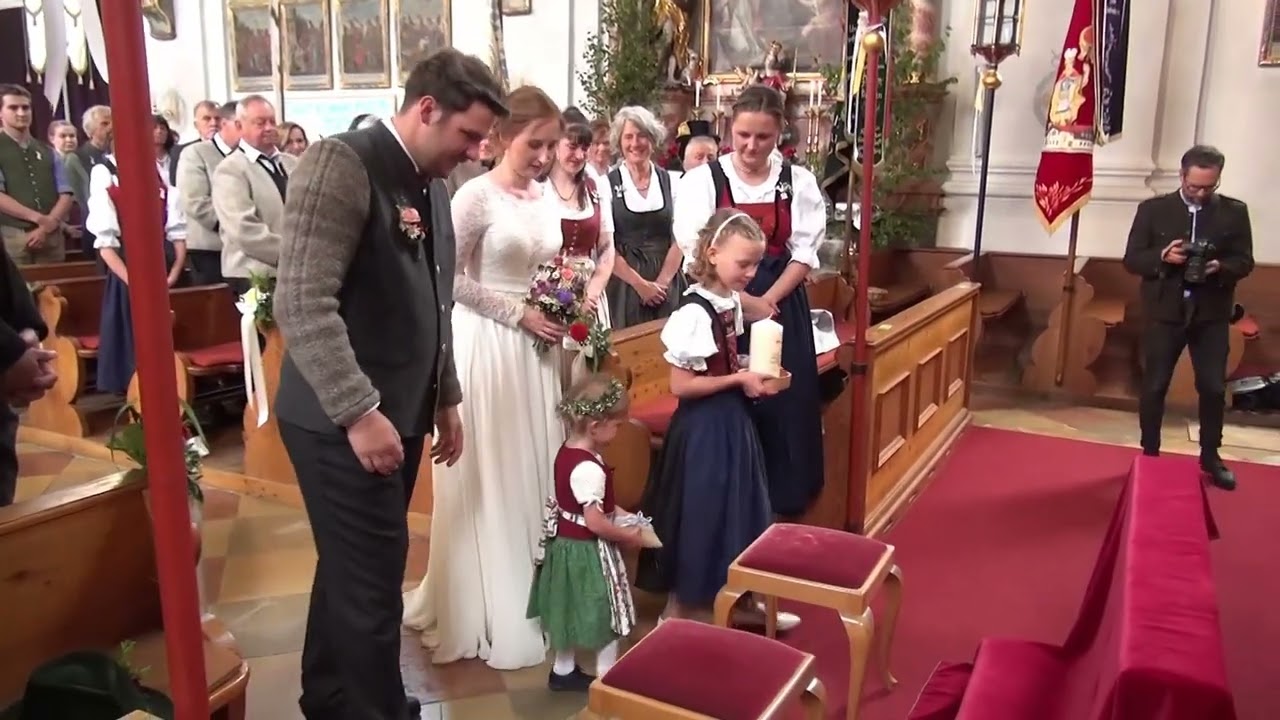 Zur Hochzeit von Korbinian & Viktoria spielten die Bläserfreunde aus Inzell die Benedikt Weis. 2023