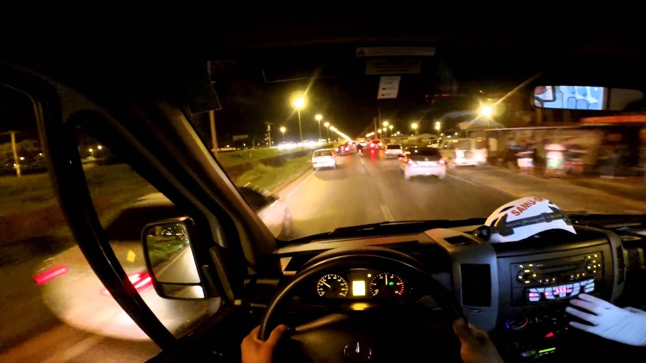 Colis&atilde;o Carro vs moto na BR 070.