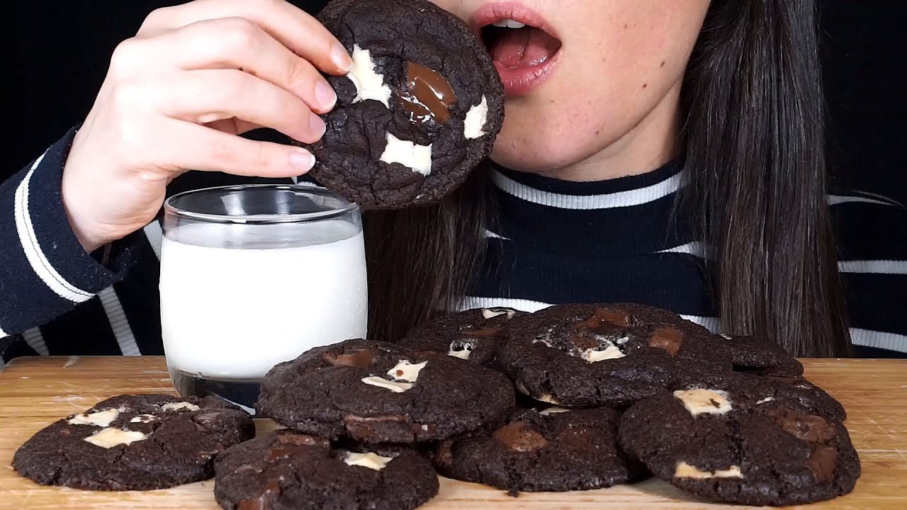 ASMR: Triple Chocolate Chip Cookies (No Talking)