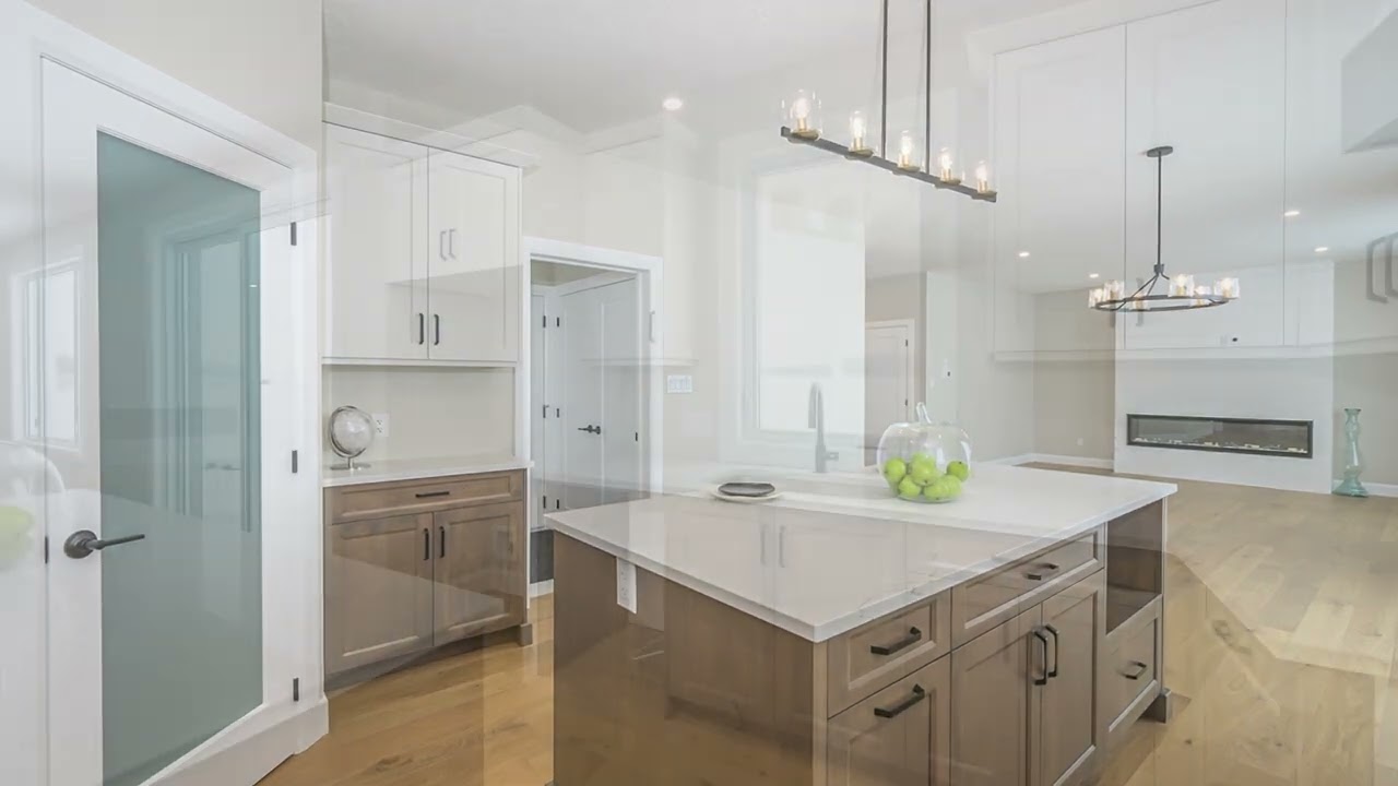 125 Watts Drive - Lucan, Ontario