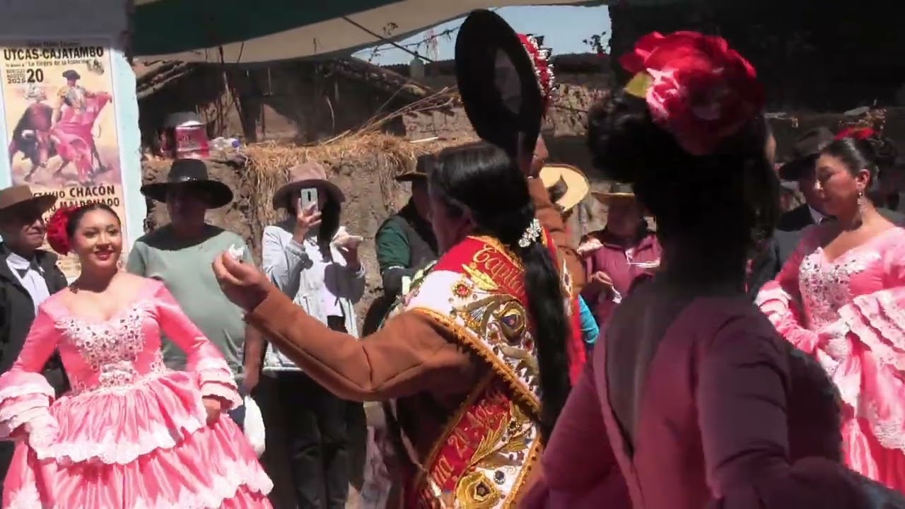 CAPITANA de  UTCAS 2025 (Violeta Ayravilca Yánac y esposo Oscar Cormán Pumarrumi)