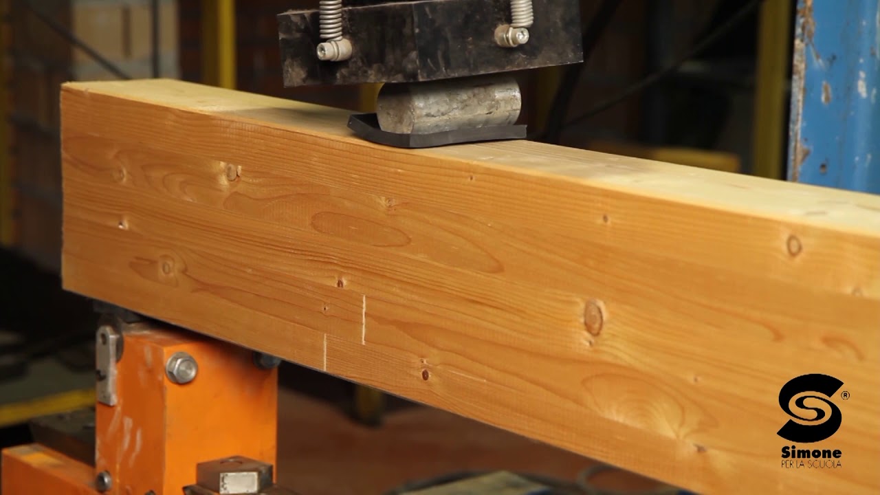 Flessione su provetta di legno lamellare
