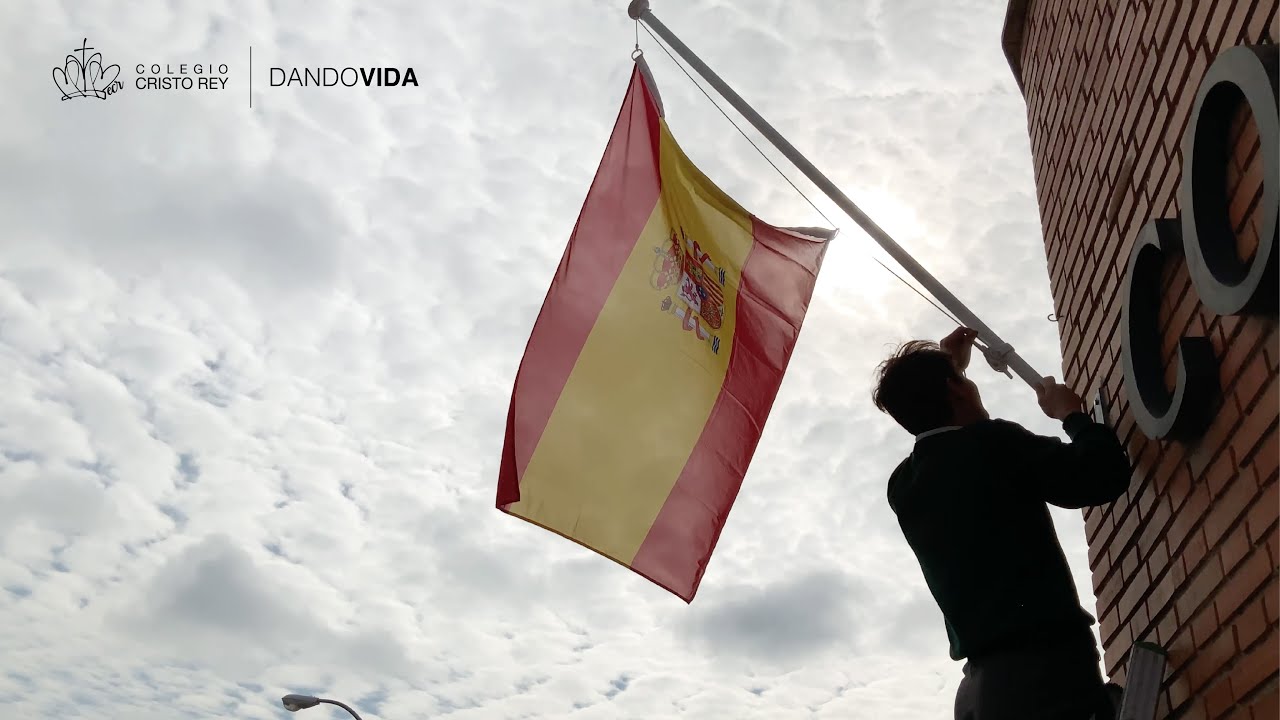 Izado de Bandera - Homenaje por el Día de la Hispanidad | Colegio Cristo Rey