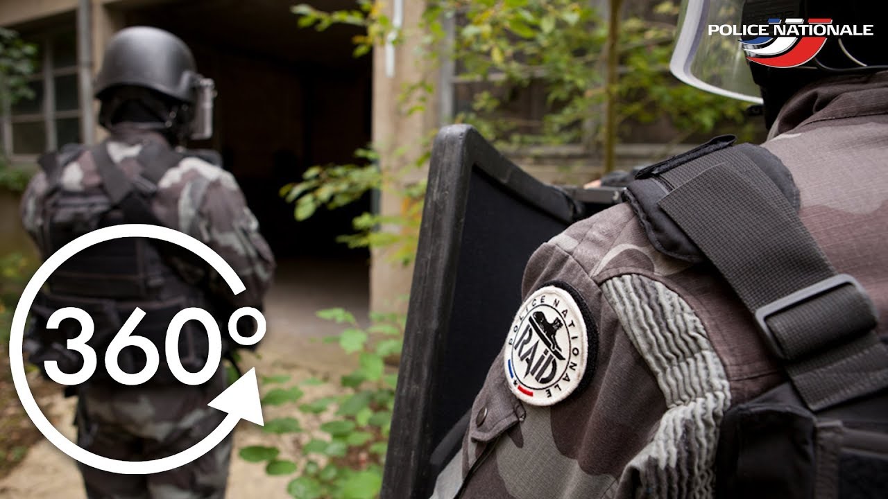 IMMERSION 360° - Dans une colonne du RAID