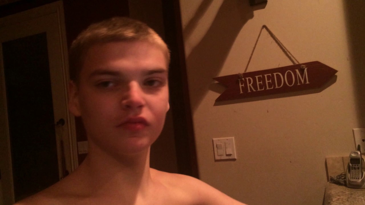 Teen with Autism using AAC to discuss sleep