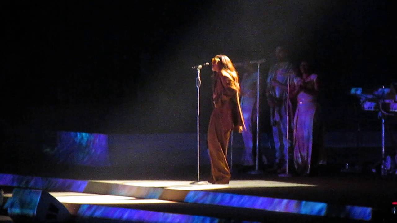 Rihanna | ANTI WORLD TOUR LILLE | Same Ol' Mistakes