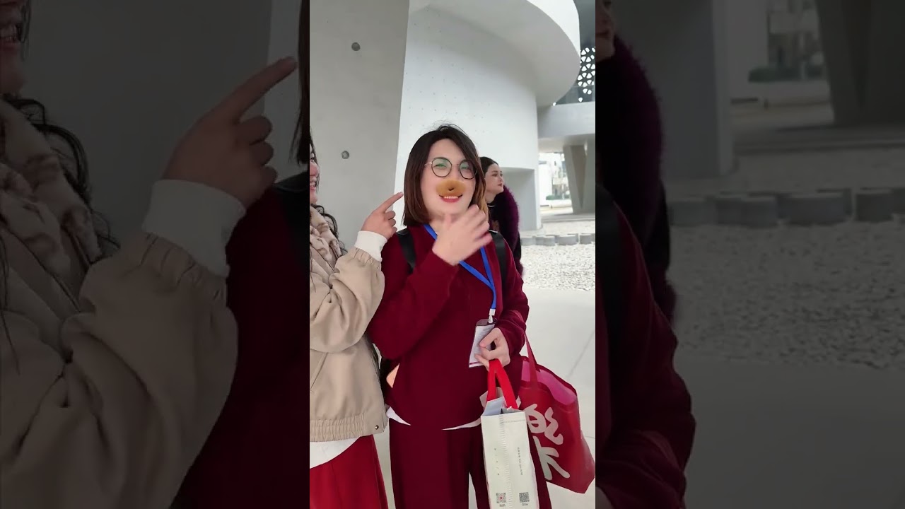 Behind the Scenes: The Making of a Music Video - Unveiling the Magic
