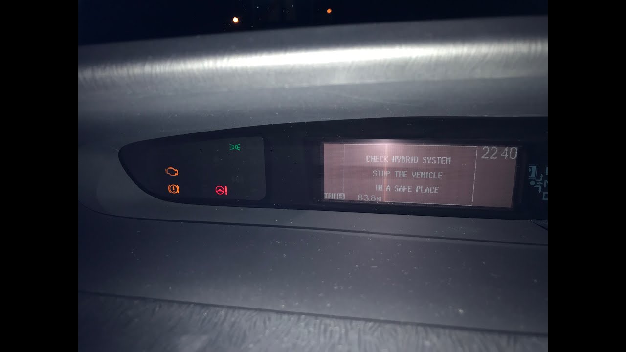 Toyota Prius - Проверка гибридной системы. Остановите автомобиль в безопасном месте (код ошибки).