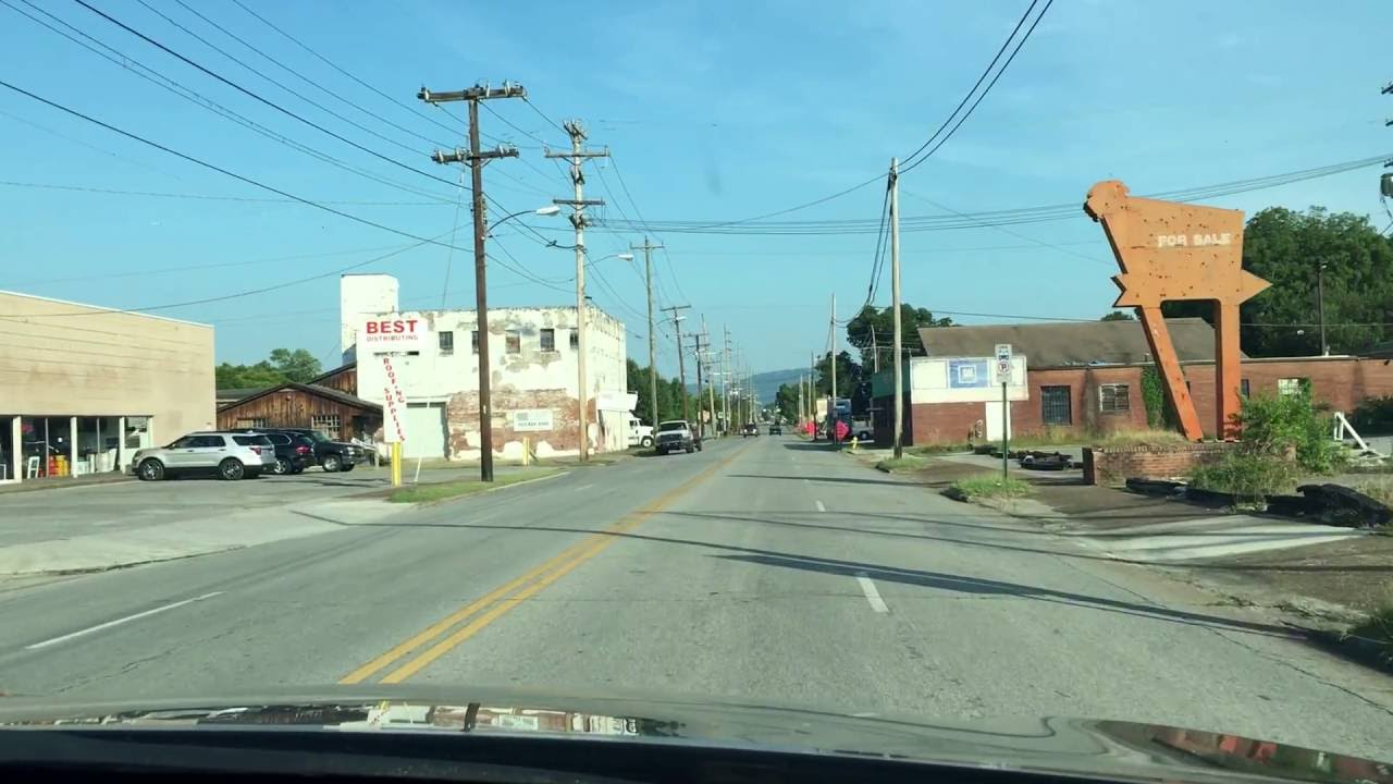 Main Street (US 41/US 76) in downtown Chattanooga, Tennessee