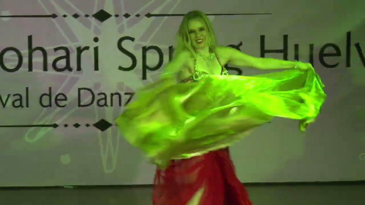 Espectáculo de danza del vientre con velos