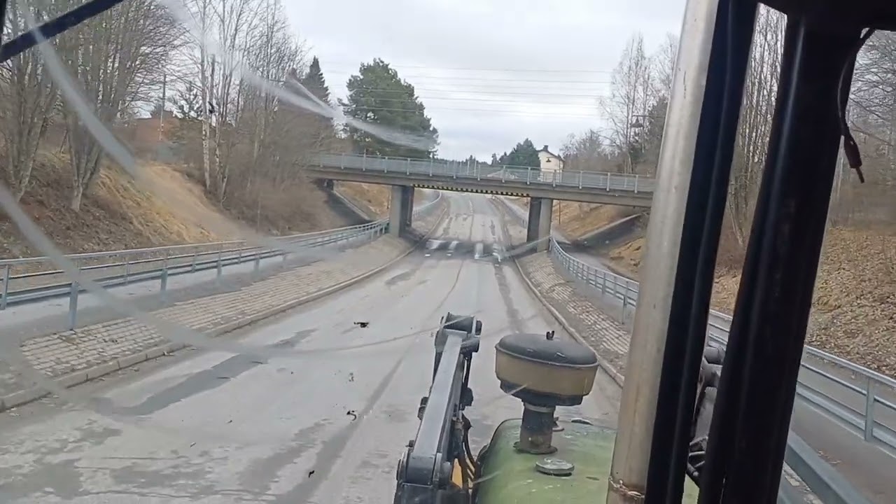 pökötti kotia ja jutustelua
