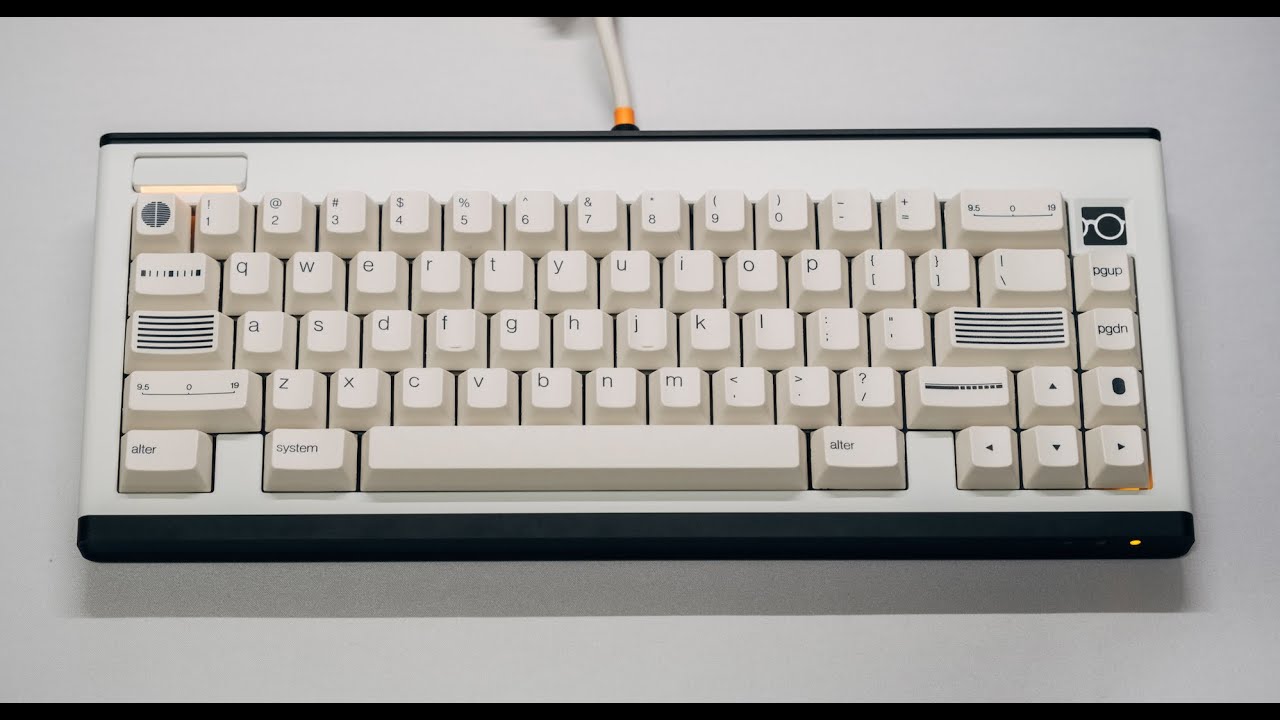 Bauhaus Style Mechanical Keyboard —— Phase One 65