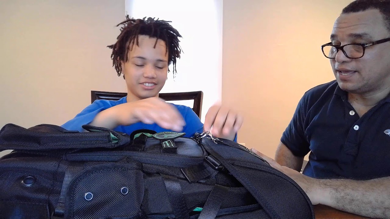 Father son unboxing $100 Razer (TACTICAL BACKPACK) made for 17