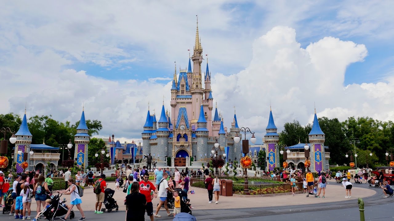 Magic Kingdom 2025 Tour & Walkthrough w/ Shops in 4K | Walt Disney World Florida September 2025