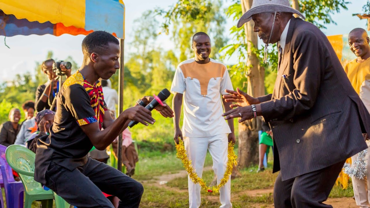 Funniest Grand PA. dance moves. Mzee ni wewe