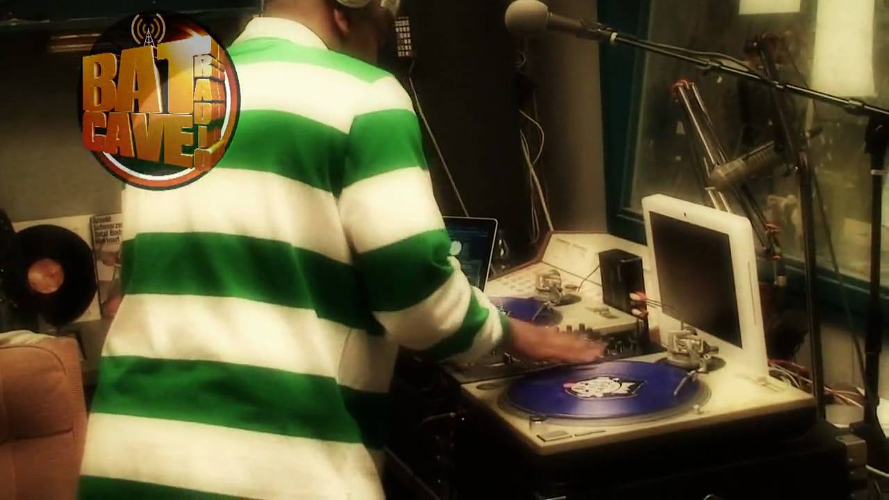 DjMalcGeez spinnin at Batcave Radio