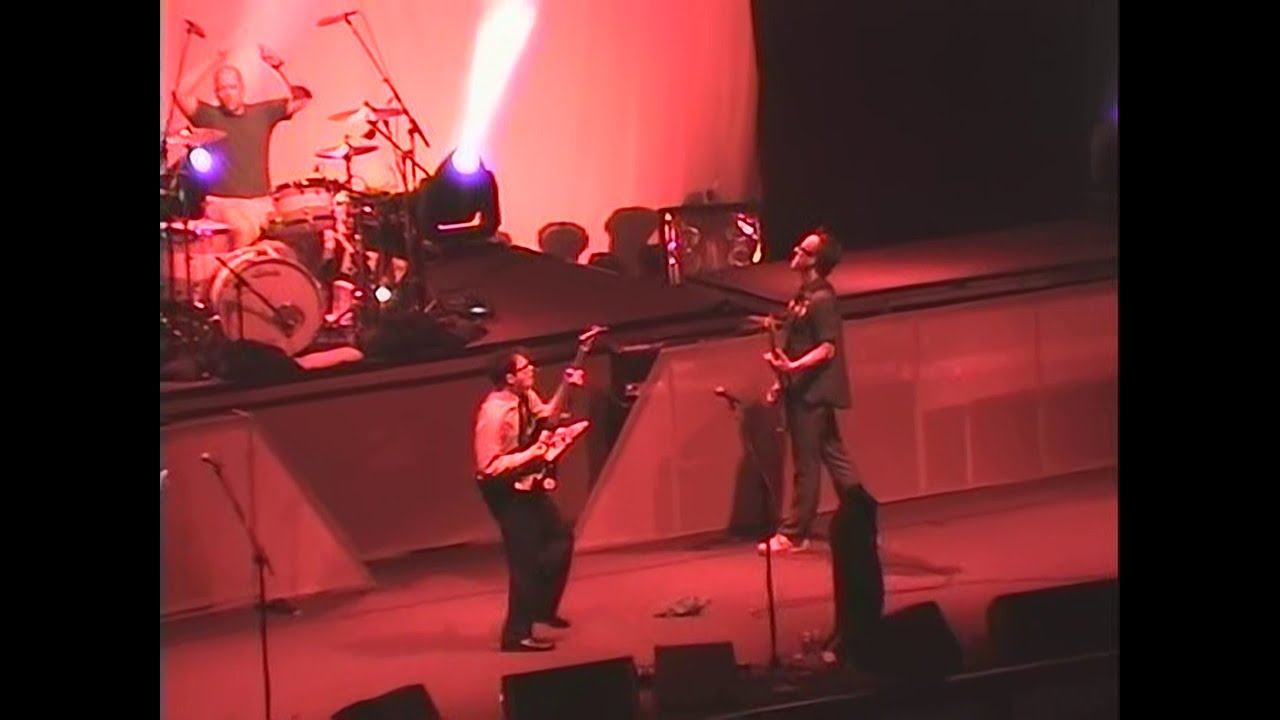 Weezer - Live at Xcel Energy Center, St. Paul, MN (July 9, 2002)