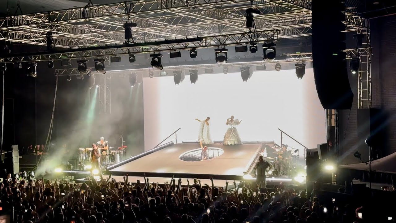 Basement Jaxx - Good Luck (live at Riverstage, Brisbane, Australia) [1/3/2026]