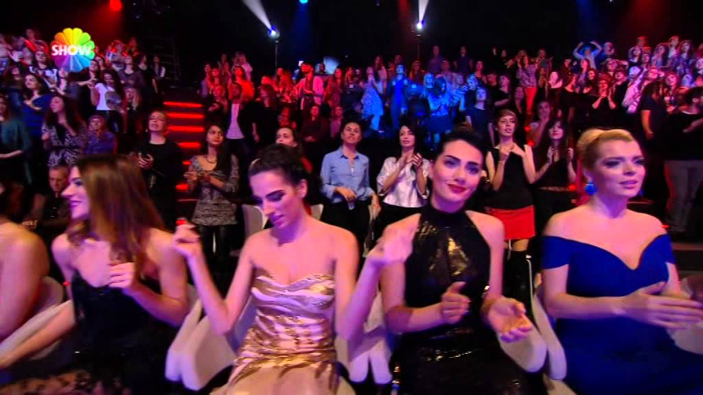 Hande Yener'den 