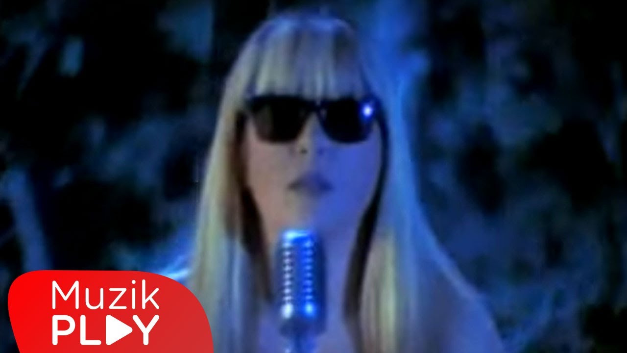 Zerrin Özer - İftira (Official Video)