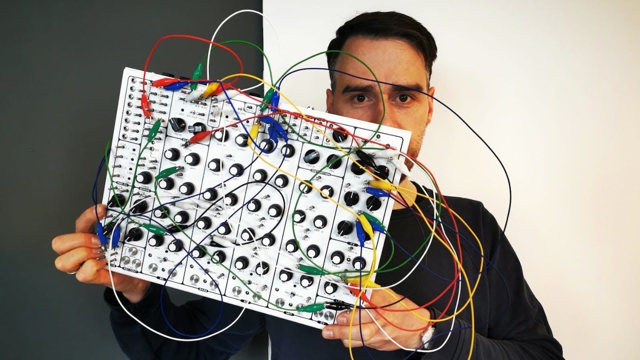 Stimming reviews the Soma Laboratory PULSAR-23 (Electronic Beats TV)
