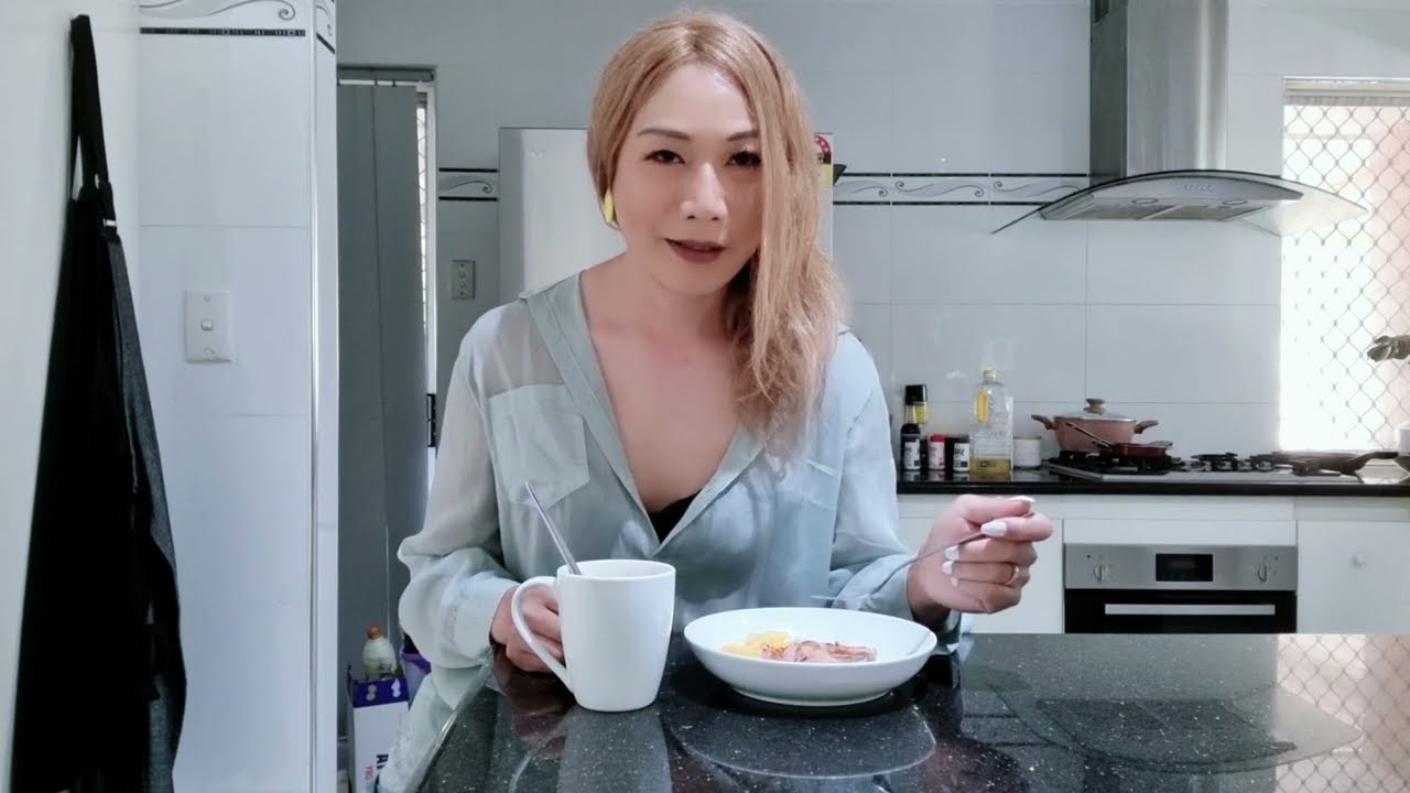 A Crossdressing Experience: What would it be like if I were your girlfriend?