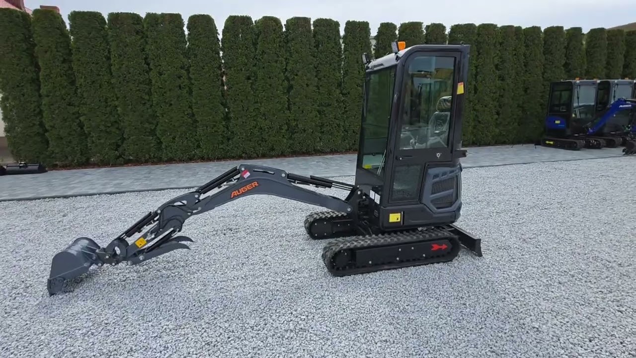 Minikoparka AUGER NM18 silnik Kubota 3 cylindrowy D722 - 15 KM