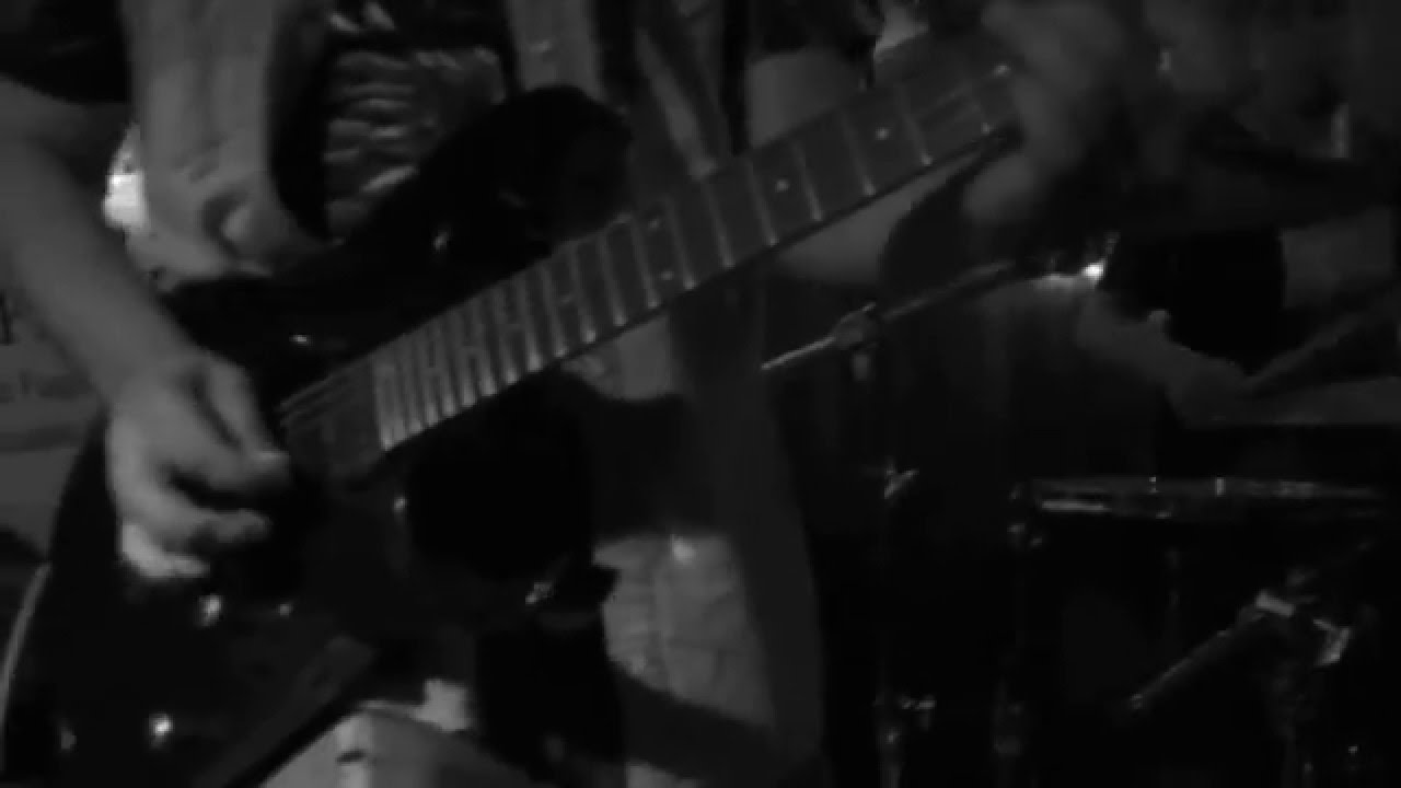 Serenos de tu Tierra - Amarga