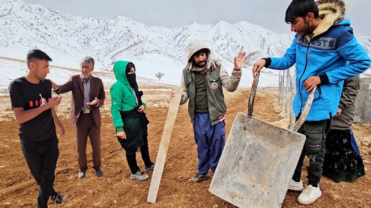 Sadrallah's wife storms back to clash with grandmother's children Shahin and Mohammad.