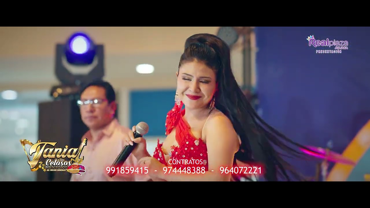 TANIA Y LOS CELOSOS DEL ESCENARIO -  MIX ESVILDA AVILA ( REAL PLAZA JULIACA ) EN VIVO !!!!