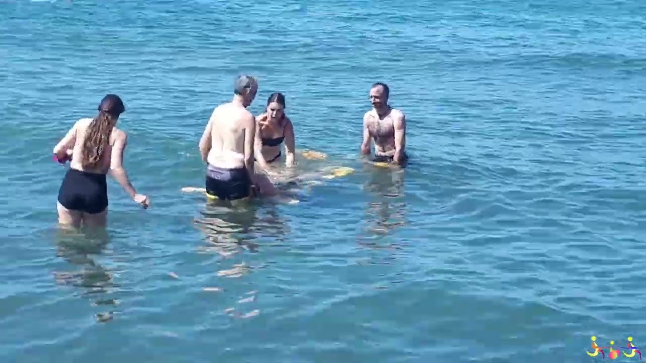 Senderismo y ba&ntilde;o en la playa del Lastre.