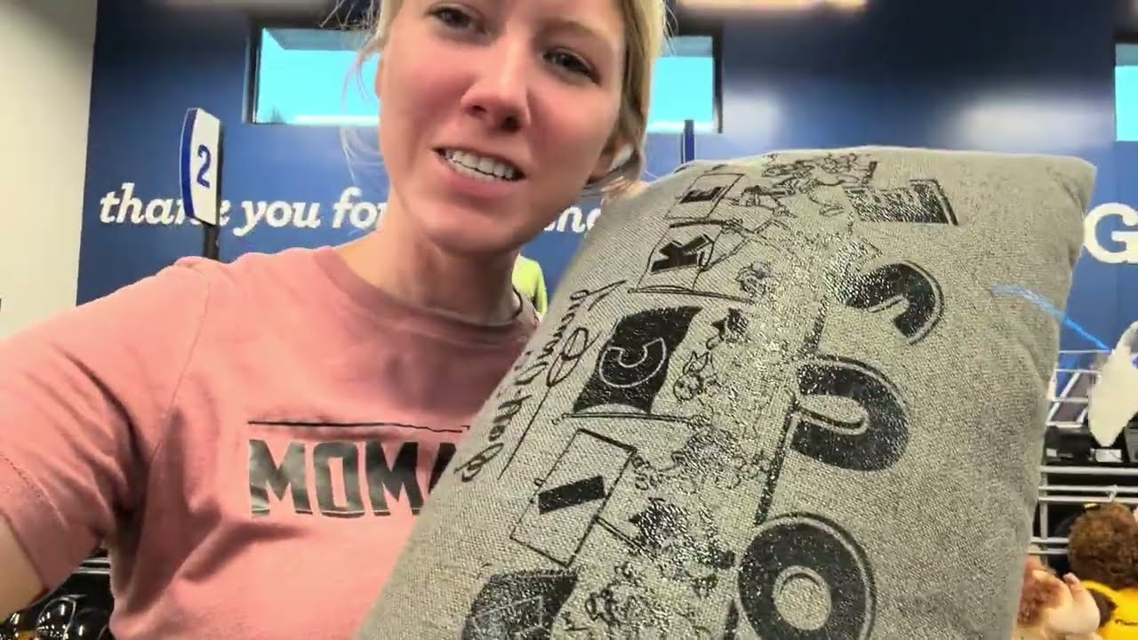 Disney Finds at Goodwill! + Car Wash, Portillo’s Dinner & Twisty Treat 🍦 | Day in the Life Vlog