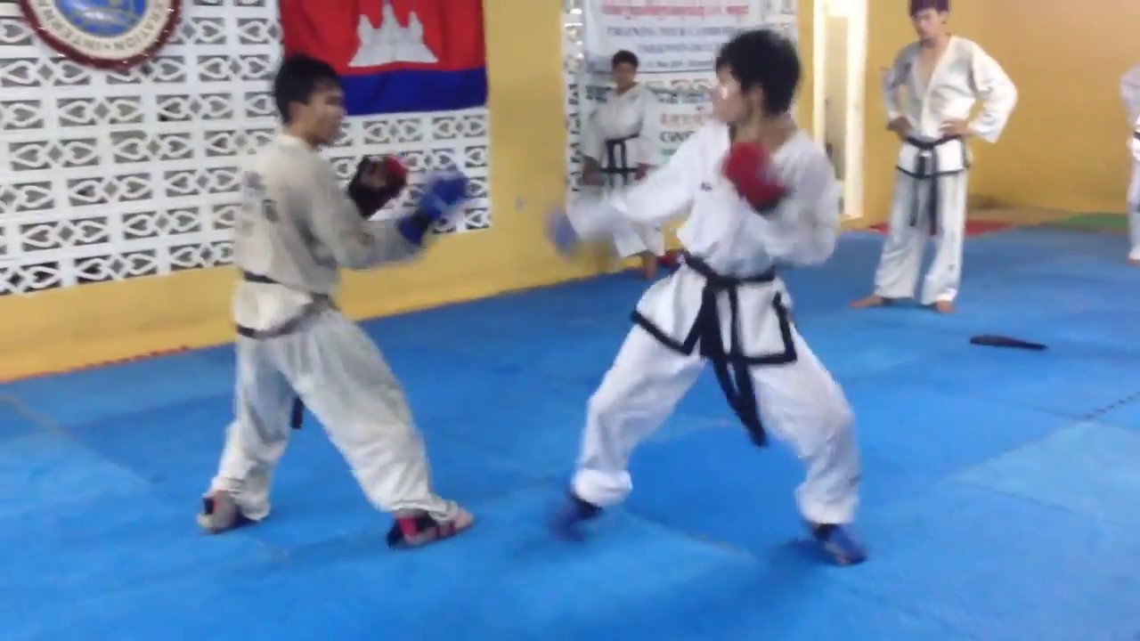 Pal Chivorn VS Hor Vichet ITF Cambodia sparring