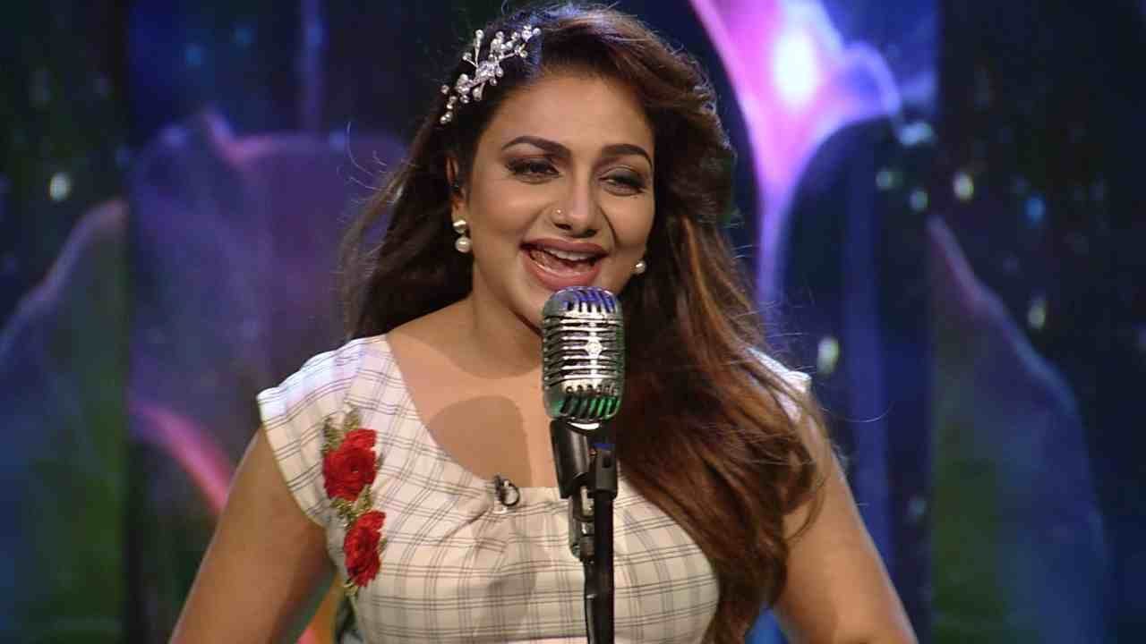 #OnnumOnnumMoonnuSeason3 | Poo Pookum Osai.... song by Rimi tomy | Mazhavil Manorama