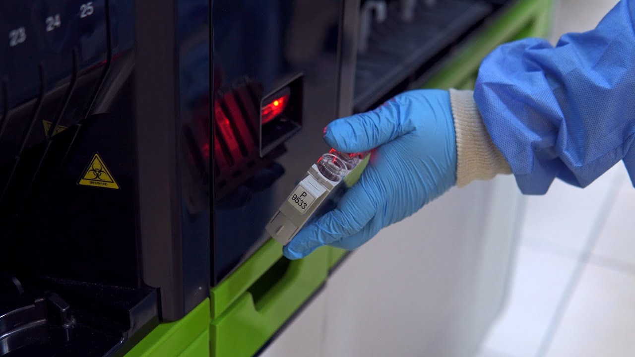 Incorporamos nuevo equipamiento de laboratorio junto con Abbott