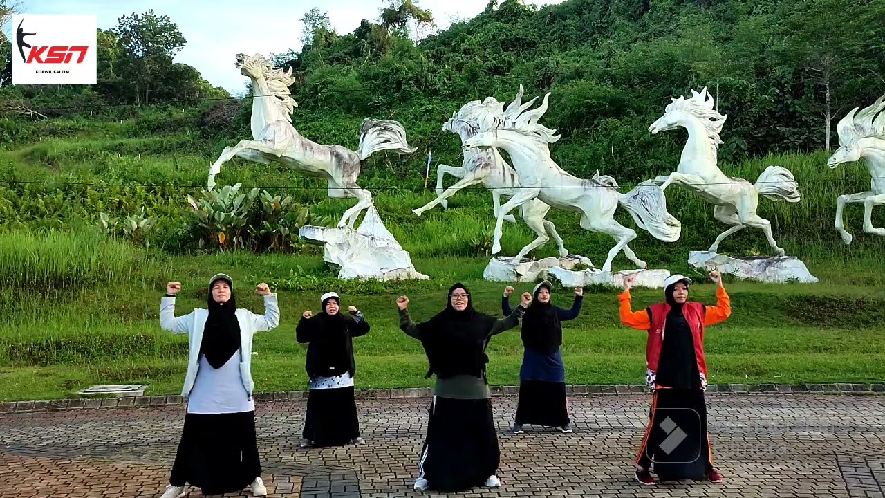 Senam Kreasi "Hitam Manis"