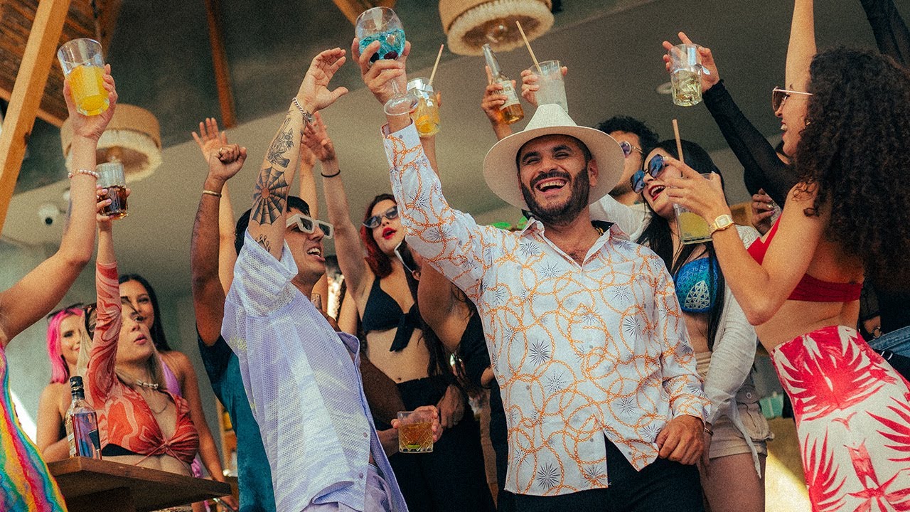 El Komander @DANYELNISE1 - Champagne o cerveza (Video Oficial)