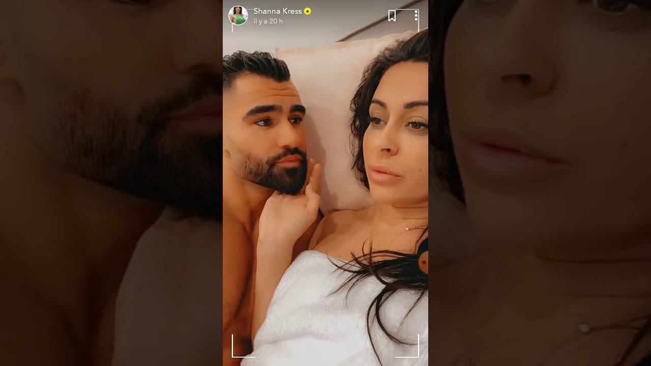Jonathan Matijas lit le texte d'amour de Shanna