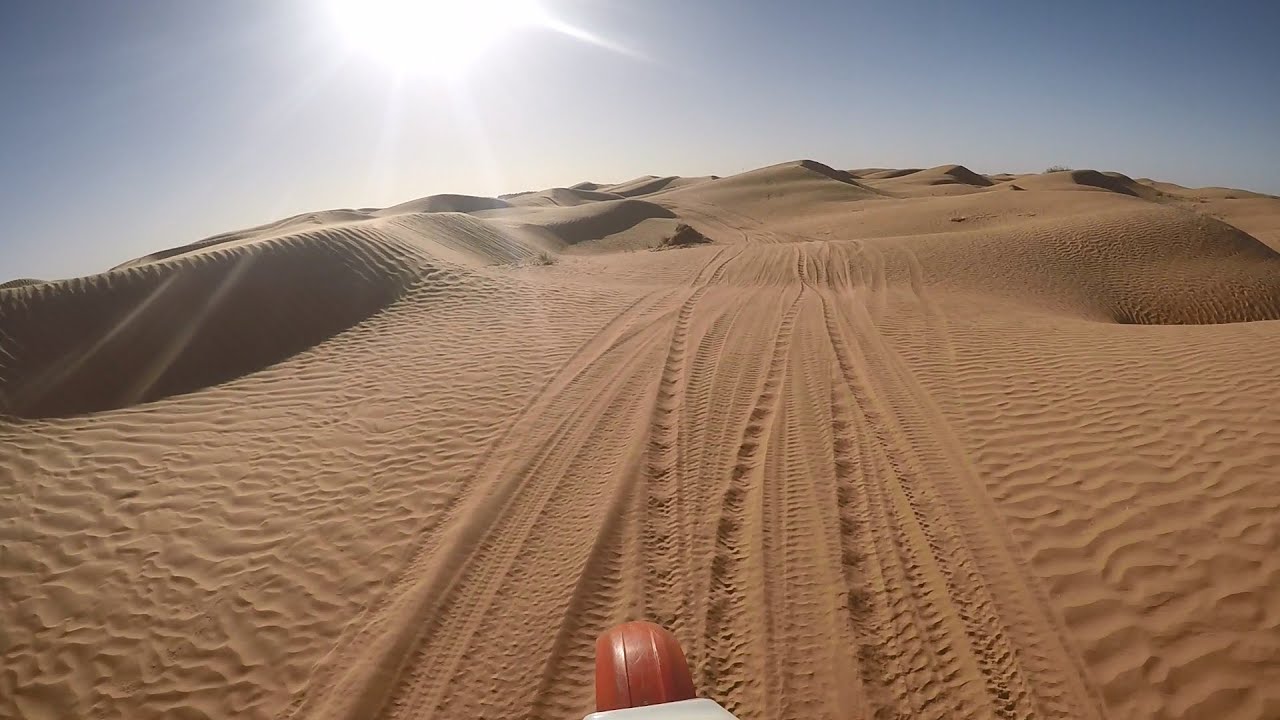 Desert Enduro with an '88 Honda XR 600R arriving to the campement 'Paradis' in Ksar Ghilane, Tunisia