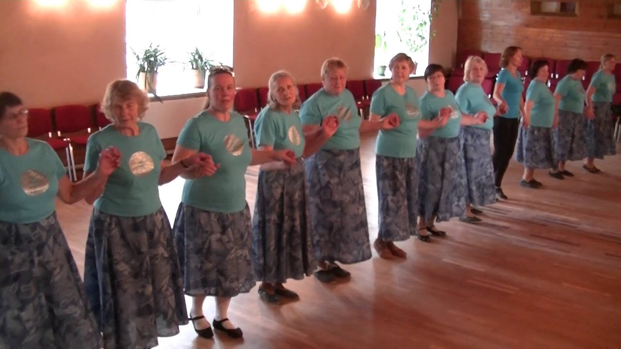 II Kagu-Eesti tantsupidu - memmed/seeniorid - 